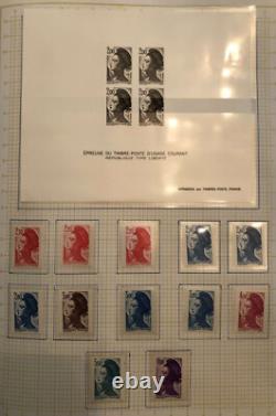 E3012 Meilleure Collection de Timbres de France, 2 Albums CV 2700 $