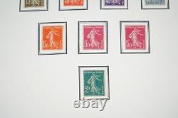 FRANCE 1900-1940 COLLECTION DE PLUS DE 400 TIMBRES NEUFS STOCKÉS DANS UN ALBUM BRIMONT