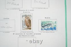FRANCE 1960s-1990s COLLECTION DE PLUS DE 1200 TIMBRES EN GRANDE MAJORITÉ NEUFS STOCKÉS DANS UN ALBUM