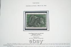 FRANCE ANNÉES 1960-1970 COLLECTION DE TIMBRES D'ART NEUFS ET CARTES MAXIMUM DANS UN ALBUM