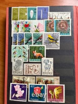 Grand album vintage de collection de timbres du monde entier – 450 timbres – Pologne, espace, animaux