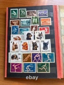 Grand album vintage de collection de timbres du monde entier – 450 timbres – Pologne, espace, animaux