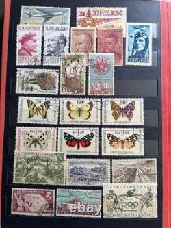 Grand album vintage de collection de timbres du monde entier – 450 timbres – Pologne, espace, animaux