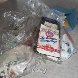 Grand lot de collection d'album de timbres de plus de 1 000 Canada et pays étrangers Croisés en vrac