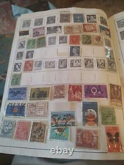 Grande Collection de Timbres du Monde Entier dans l'Album Explorer He Harris de 1969. Superbe Exemplaire