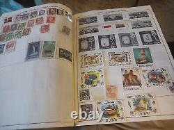 Grande Collection de Timbres du Monde Entier dans l'Album Explorer He Harris de 1969. Superbe Exemplaire