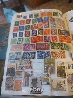 Grande Collection de Timbres du Monde Entier dans l'Album Explorer He Harris de 1969. Superbe Exemplaire