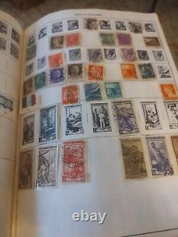 Grande Collection de Timbres du Monde Entier dans l'Album Explorer He Harris de 1969. Superbe Exemplaire