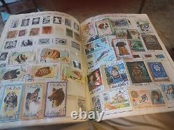 Grande Collection de Timbres du Monde Entier dans l'Album Explorer He Harris de 1969. Superbe Exemplaire