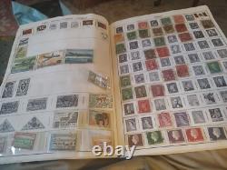 Grande collection de timbres du monde entier dans l'album Explorer de He Harris 1969. Superbe exemplaire.