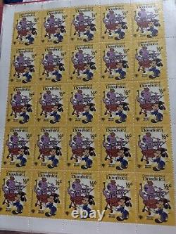 Grande collection de timbres vintage de Walt Disney dans un album de 35 feuilles complètes de 875 timbres