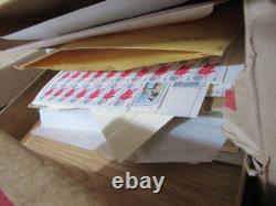 Gros lot de collection de timbres des États-Unis et du monde entier, plus de 100 livres, albums, timbres détachés oblitérés et neufs   <br/>