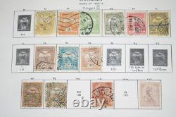 HONGRIE 1870s-1970s COLLECTION DE PLUS DE 1400 TIMBRES NEUFS ET USAGÉS DANS UN ALBUM MINKUS