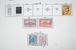 HONGRIE 1870s-1970s COLLECTION DE PLUS DE 1400 TIMBRES NEUFS ET USAGÉS DANS UN ALBUM MINKUS