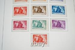 HONGRIE ANNÉES 1940-1960 COLLECTION DE PLUS DE 1 100 TIMBRES NEUFS ET USAGÉS DANS UN ALBUM LIGHTHOUSE