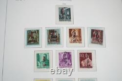 HONGRIE ANNÉES 1940-1960 COLLECTION DE PLUS DE 1 100 TIMBRES NEUFS ET USAGÉS DANS UN ALBUM LIGHTHOUSE