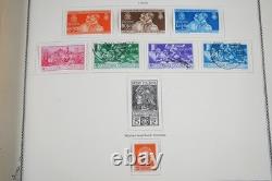ITALIE & COLONIES 1860s-1950 COLLECTION DE PLUS DE 850 TIMBRES NEUFS ET USAGÉS DANS UN ALBUM SCOTT