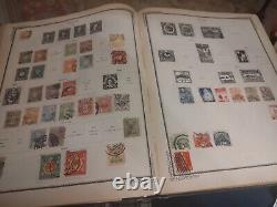 Immense album de timbres internationaux Scott vintage de 1921, rare et précieux, wow