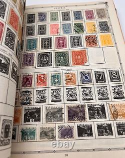 L'Album de Timbres du Monde Aristocrate Beaucoup de Timbres Étrangers