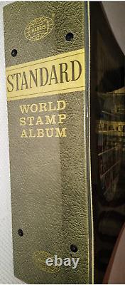 L'Album de Timbres du Monde Standard par H. E. Harris 1986 Ensemble de 2 Volumes Sans Timbres