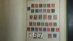 La collection de timbres argentins dans l'album spécialisé Scott compte environ 1400 timbres