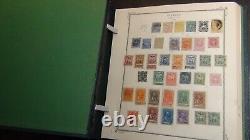 La collection de timbres d'Équateur dans l'album spécialisé Scott compte environ 1130 timbres.