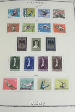 Liechtenstein Presque Toute La Collection De Timbres De Menthe Dans L'album De Scott