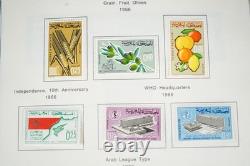 MAROC 1890s-2000s COLLECTION DE PLUS DE 1 500 TIMBRES CONSERVÉS DANS UN GRAND ALBUM