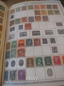 Magnifique collection mondiale dans un parfait album de timbres HUGE Minkus. 1800s et suivants