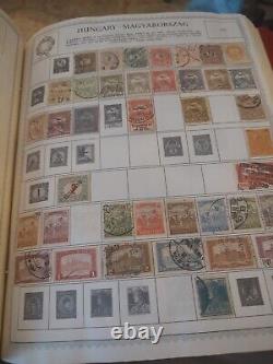 Magnifique collection mondiale dans un parfait album de timbres HUGE Minkus. 1800s et suivants