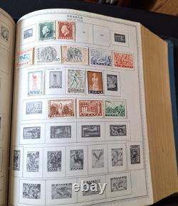 Minkus Pub L'album mondial de timbres The Master 1847-1957 avec des tonnes de timbres
