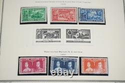 NOUVELLE-ZÉLANDE ET OCÉANIE, COLLECTION DES ANNÉES 1880 AUX ANNÉES 1970 DE PLUS DE 1 000 TIMBRES DANS UN ALBUM SCOTT