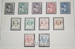 PAYS-BAS 1940-1970 COLLECTION DE PLUS DE 550 TIMBRES TOUS NEUFS DANS UN ALBUM LIGHTHOUSE