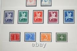 PAYS-BAS 1940-1970 COLLECTION DE PLUS DE 550 TIMBRES TOUS NEUFS DANS UN ALBUM LIGHTHOUSE