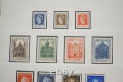 PAYS-BAS 1940-1970 COLLECTION DE PLUS DE 550 TIMBRES TOUS NEUFS DANS UN ALBUM LIGHTHOUSE