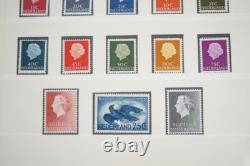 PAYS-BAS 1940-1970 COLLECTION DE PLUS DE 550 TIMBRES TOUS NEUFS DANS UN ALBUM LIGHTHOUSE