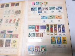 Rare Anciennes Collections de Timbres Israéliens dans un Exceptionnel Album