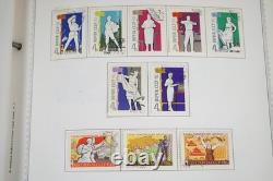 Russie 1962-1980 Collection de plus de 2 350 timbres neufs et utilisés stockés dans un album Minkus