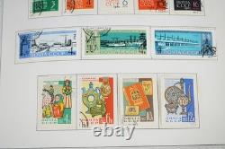 Russie 1962-1980 Collection de plus de 2 350 timbres neufs et utilisés stockés dans un album Minkus