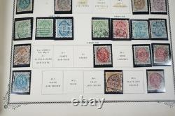 SCANDINAVIE 1870-ANNÉES 1970 COLLECTION DE PLUS DE 1 000 TIMBRES NEUFS ET OBLITÉRÉS DANS UN ALBUM SCOTT