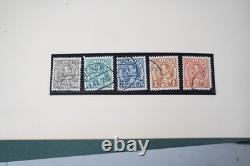 SCANDINAVIE 1870-ANNÉES 1970 COLLECTION DE PLUS DE 1 000 TIMBRES NEUFS ET OBLITÉRÉS DANS UN ALBUM SCOTT