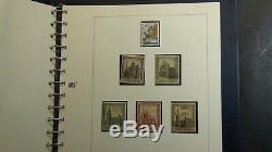 Saint-marin Collection De Timbres Dans L'album Safe Avec Quelque 300 Timbres 61-79