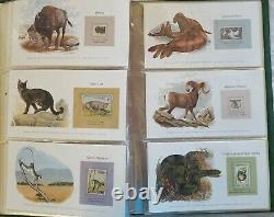 Stamp Collection Album- Animaux Du Monde 1980- Ensemble Complet De 18 Pages 108 Timbres