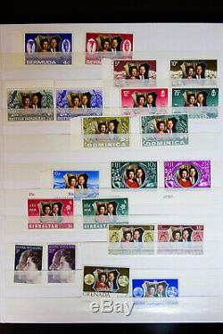 Stamp Collection Dans Le Monde Entier Dans 15 Albums