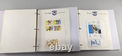 Timbres Postaux Disney 2 Albums Collection Monde de Disney plus de 350 Timbres