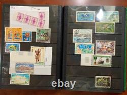Timbres de Nouvelle-Calédonie dans un album de stock 98% neuf avec gomme originale de 1892 à 1988 (CV 580 $+)