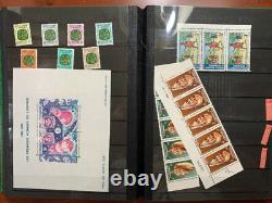 Timbres de Nouvelle-Calédonie dans un album de stock 98% neuf avec gomme originale de 1892 à 1988 (CV 580 $+)