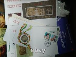 Trier mondial de 9,8 kg dans des boîtes grandes timbres dans des albums/à l'unité (Notre réf. GA3Q)
