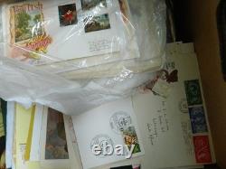 Trier mondial de 9,8 kg dans des boîtes grandes timbres dans des albums/à l'unité (Notre réf. GA3Q)