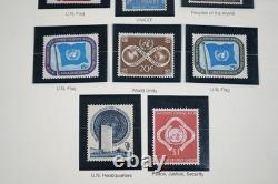 UNE COLLECTION DE TIMBRES DES ANNÉES 1950 À 1980 DE 800 TIMBRES ET 40 FEUILLES TOUS NEUFS DANS UN ALBUM MYSTIQUE